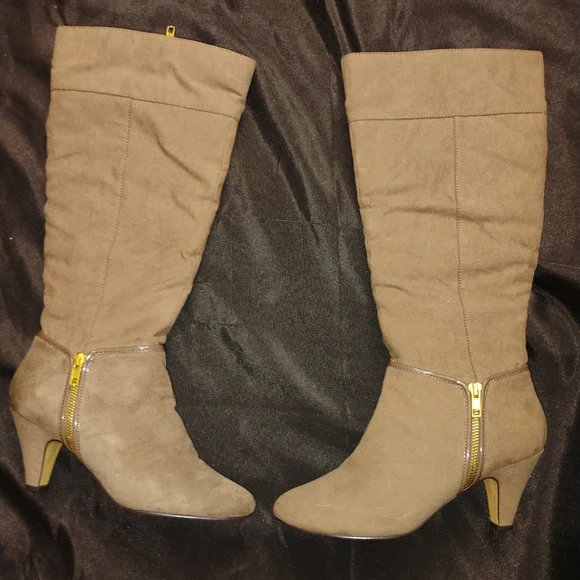 Elegant Tan Knee-High Women's Boots Sz 8.5 N - Picture 3 of 7